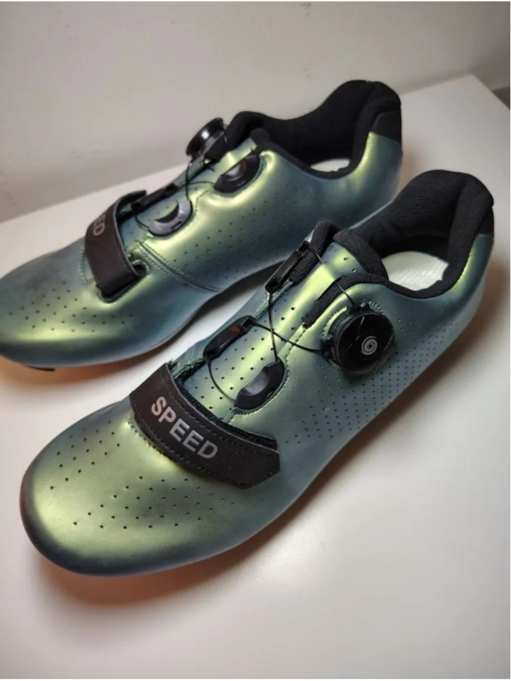 Road Cycling Shoes Size 42 Green Iridescent SPD Compatible BOA Dial Bike Shoes